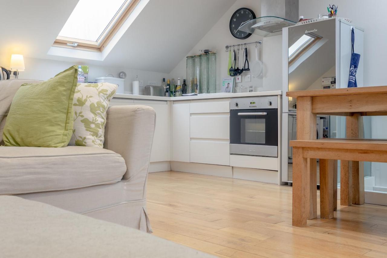 2 Bedroom Apartment Hammersmith Grove Sleeps 4 Londres Exterior foto